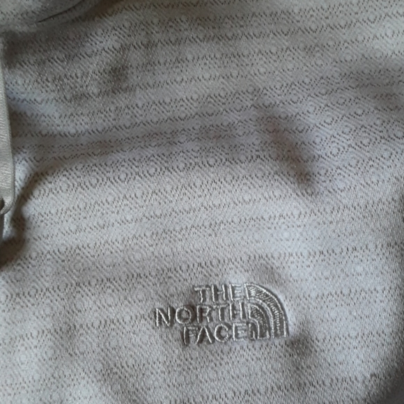 North face lightweight zip up - Picture 2 of 6